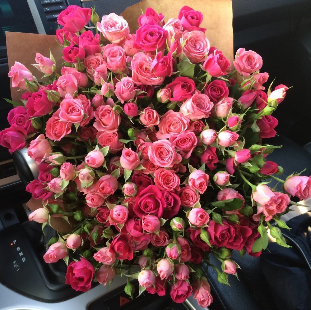  кустовые розы в СПб  - доставка букетов Ленроза.